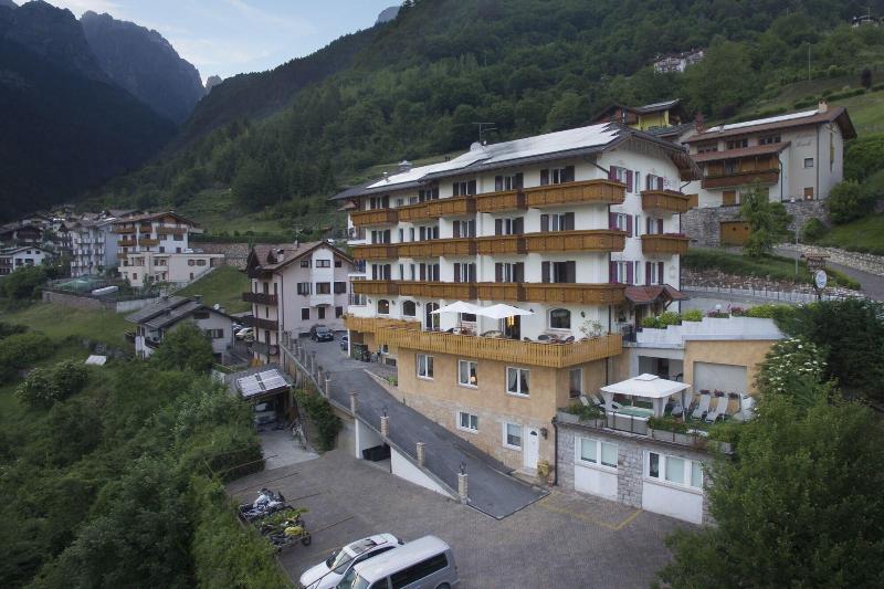 Hotel Olympia Molveno Exterior foto