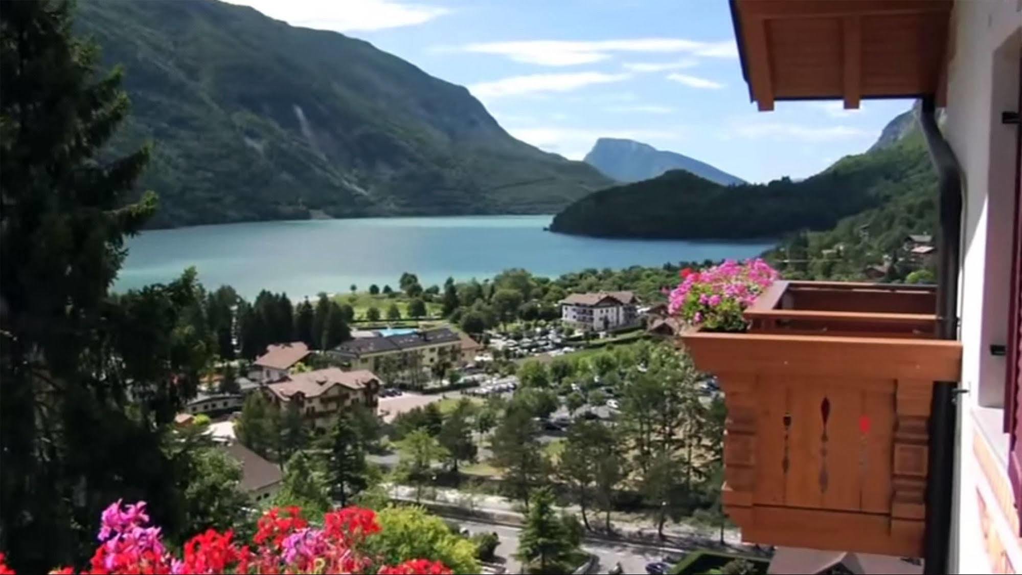 Hotel Olympia Molveno Exterior foto